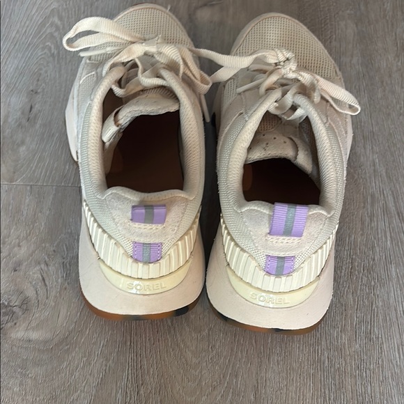 sorel sz 6 kinetic wonderland worn once CreamSneakers with tortoise accent - Picture 3 of 4